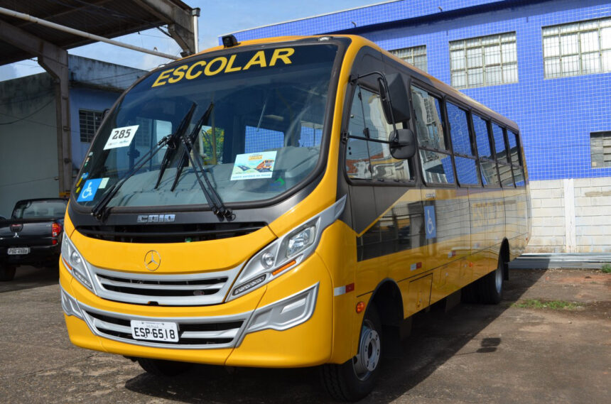 Santo Antônio de Posse é contemplada com ônibus escolar