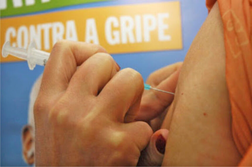 Governo de SP prorroga vacinação contra a gripe e amplia público
