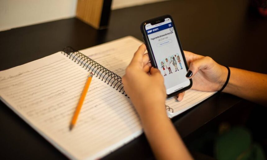 Educação: Secretaria está finalizando plataforma de ensino para alunos da rede municipal