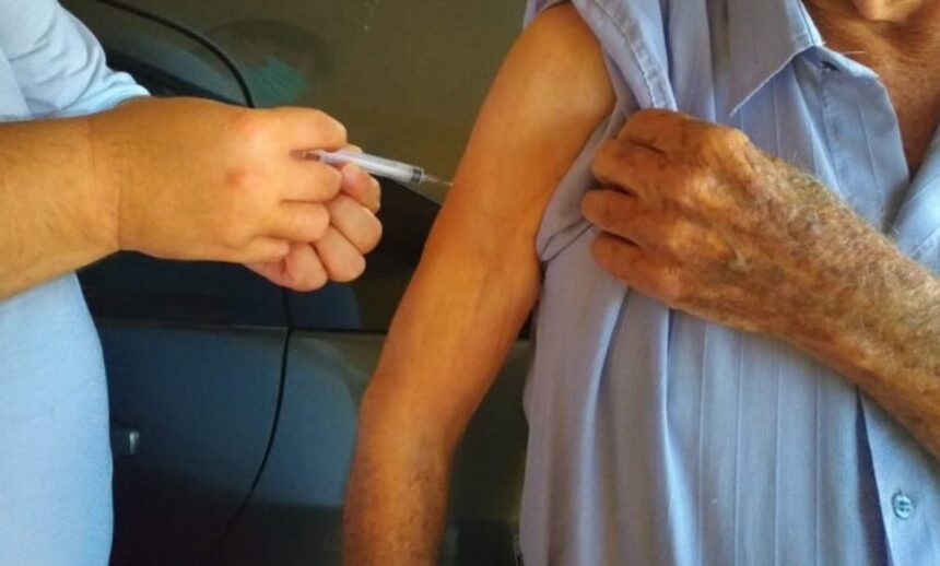 Saúde começa vacinar gestantes com comorbidades, puérperas e pessoas com deficiência permanente (BPC) nesta terça-feira, 11